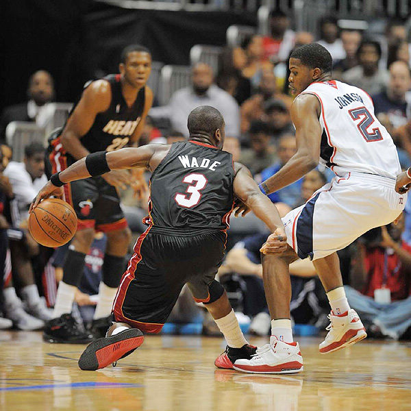 胁与定位球 胁与定位球